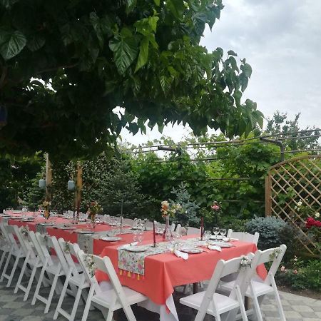 My Garden Hotel Тбилиси Екстериор снимка