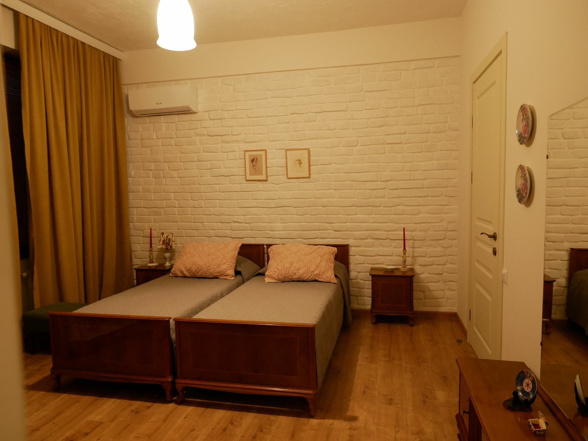 My Garden Hotel Тбилиси Екстериор снимка
