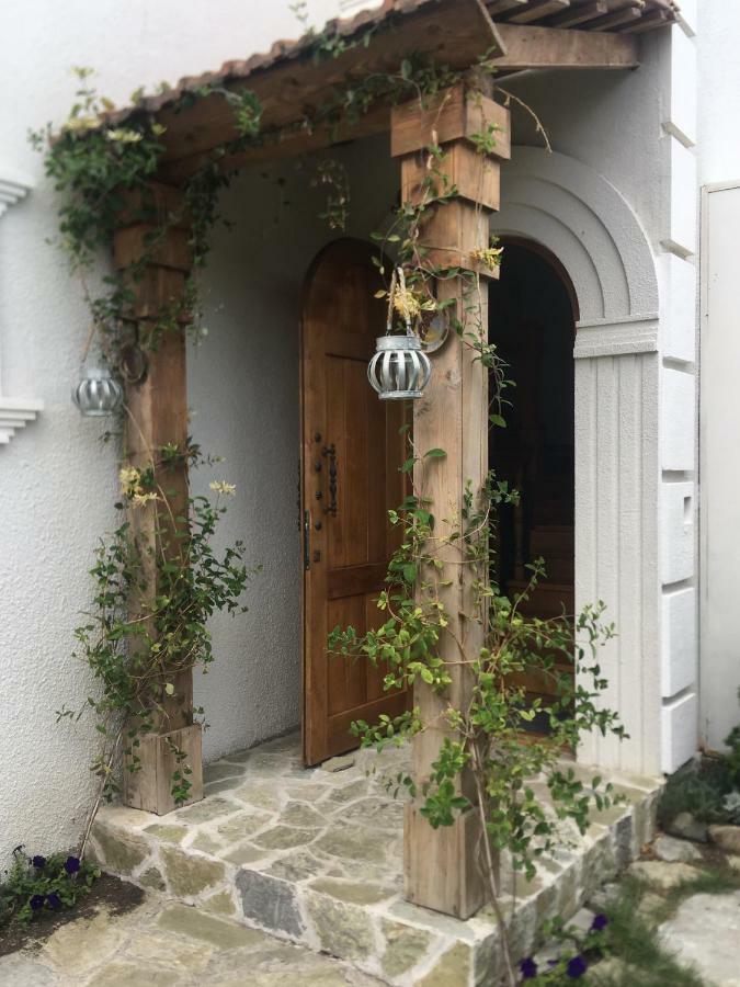 My Garden Hotel Тбилиси Екстериор снимка